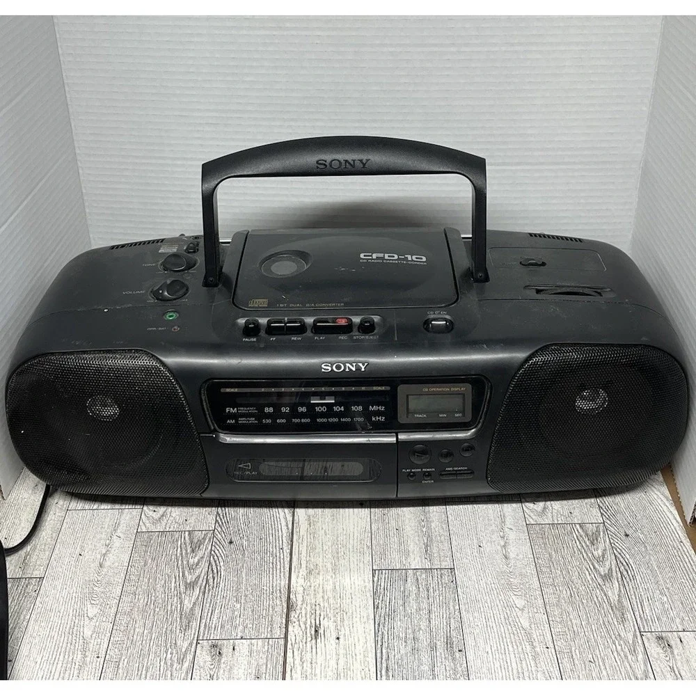 Sony CFD-10 Boombox Portable Stereo AM FM Radio CD Radio Cassette-Corder 1993